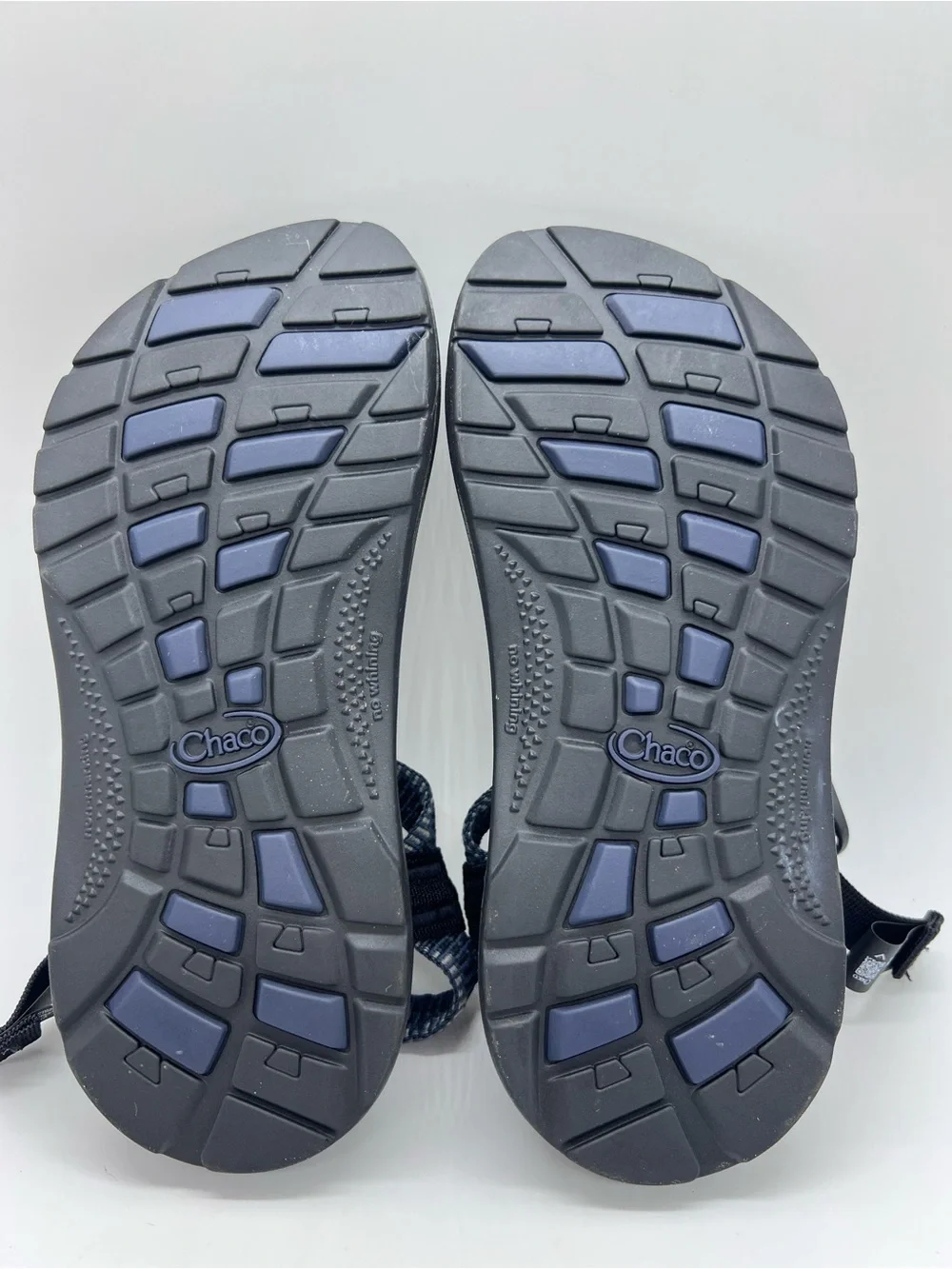 Chaco Kids Black and Dark Blue Strappy Sandals Size Big Kid 4